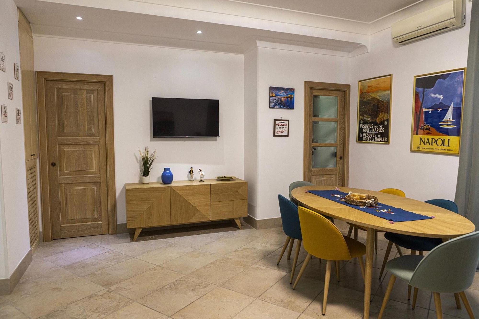 Terrazza Capuana Apartment Napoli Bagian luar foto